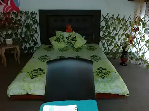 Snapshot of LuluKiss_ chatting on February 20, 2026, 1:46 pm LuluKiss online show from February 20, 2026, 1:46 pm