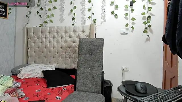 Marycurvyhot online show from June 4, 2026, 8:24 pm