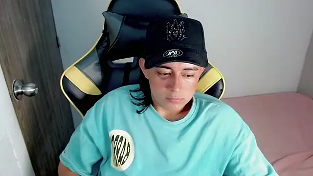 Tatann 18 online show from November 12, 2025, 6:34 pm