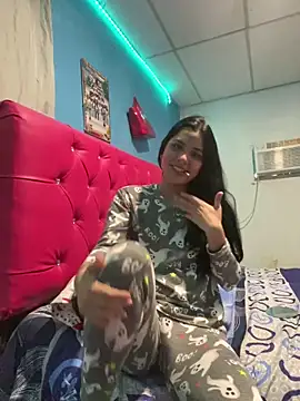 Chiquinquira3 online show from March 8, 2026, 7:17 pm