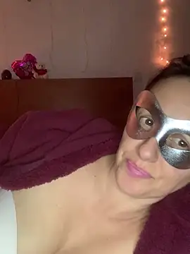 massagistahotbrunette online show from March 22, 2026, 11:39 pm