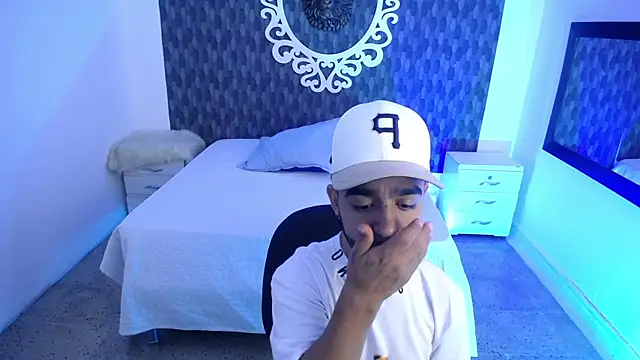 Snapshot of Dereck_Jhonsonn chatting on November 15, 2025, 6:12 pm Dereck Jhonsonn online show from November 15, 2025, 6:12 pm