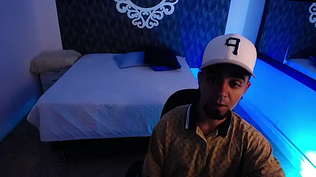 Snapshot of Dereck_Jhonsonn chatting on November 19, 2025, 7:14 pm Dereck Jhonsonn online show from November 19, 2025, 7:14 pm