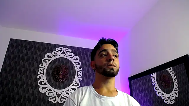 Snapshot of Dereck_Jhonsonn chatting on November 10, 2025, 8:03 pm Dereck Jhonsonn online show from November 10, 2025, 8:03 pm