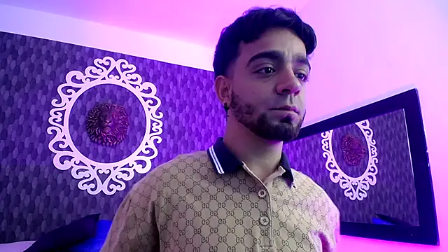 Snapshot of Dereck_Jhonsonn chatting on November 11, 2025, 7:30 pm Dereck Jhonsonn online show from November 11, 2025, 7:30 pm