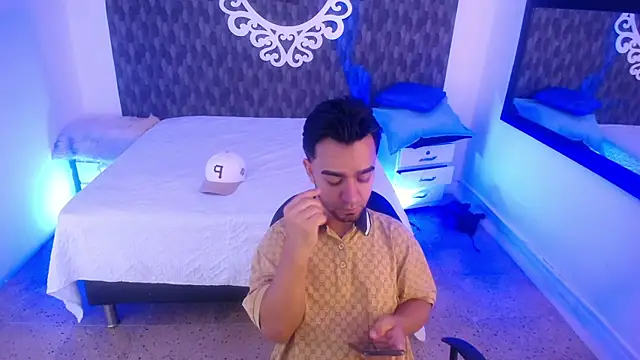 Snapshot of Dereck_Jhonsonn chatting on December 5, 2025, 9:01 pm Dereck Jhonsonn online show from December 5, 2025, 9:01 pm