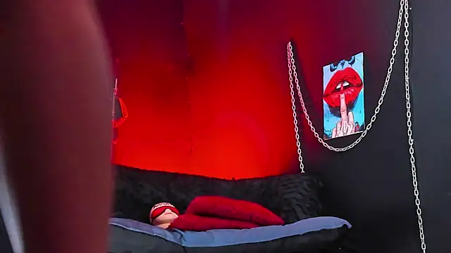 Snapshot of KatrinaStone chatting on March 13, 2026, 5:40 pm KatrinaStone online show from March 13, 2026, 5:40 pm