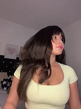 LoliitaBennett online show from May 10, 2026, 1:53 am