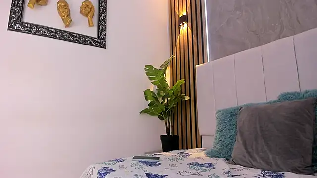 Carlotta de velour online show from March 4, 2026, 3:03 am