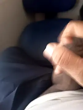 Snapshot of Loquillopajero chatting on November 9, 2025, 11:36 am Loquillopajero online show from November 9, 2025, 11:36 am