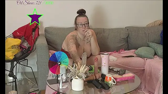 JadeStarUK online show from July 19, 2026, 12:02 pm