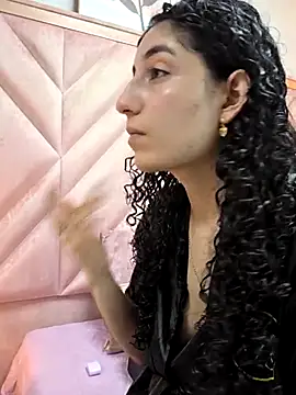 DemiJones  online show from April 29, 2026, 3:21 am