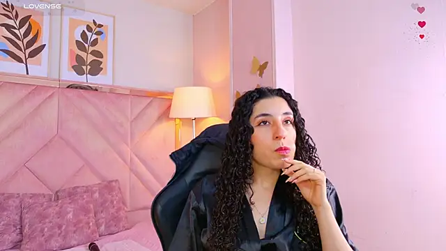 Snapshot of DemiJones_ chatting on June 23, 2026, 4:21 am DemiJones online show from June 23, 2026, 4:21 am