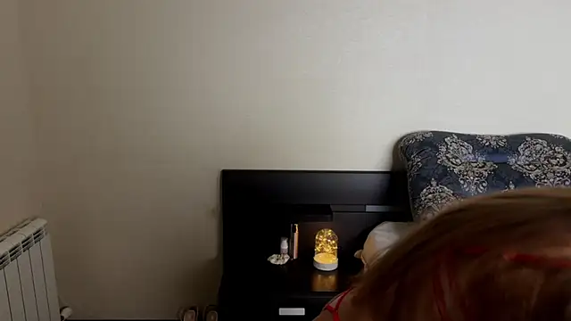 Snapshot of Fantasy_Moonlightt chatting on November 18, 2025, 7:39 pm Fantasy Moonlightt online show from November 18, 2025, 7:39 pm