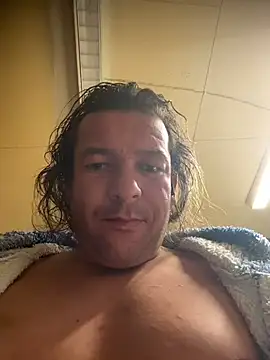 miguel910921 online show from February 4, 2026, 8:42 am