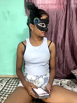 Snapshot of leenaboy@xh chatting on December 16, 2025, 10:19 am leenaboyxh online show from December 16, 2025, 10:19 am