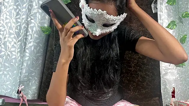 Snapshot of leenaboy@xh chatting on January 11, 2026, 10:55 am leenaboyxh online show from January 11, 2026, 10:55 am