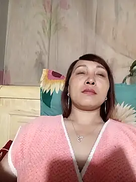 Snapshot of Missa-kute20 chatting on March 10, 2026, 2:32 pm Missa-kute20 online show from March 10, 2026, 2:32 pm