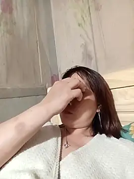 Snapshot of Missa-kute20 chatting on March 21, 2026, 4:00 pm Missa-kute20 online show from March 21, 2026, 4:00 pm