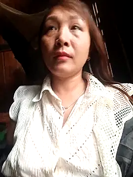 Missa-kute20 online show from November 8, 2025, 2:26 am