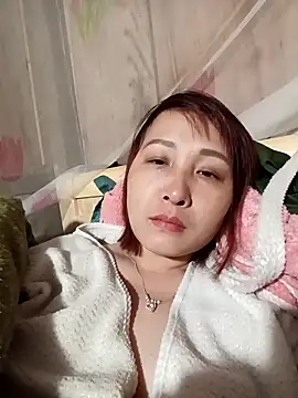 Snapshot of Missa-kute20 chatting on February 8, 2026, 2:04 pm Missa-kute20 online show from February 8, 2026, 2:04 pm