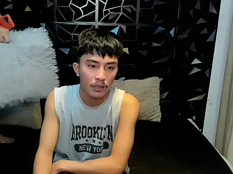 Snapshot of Urloverhardcock chatting on April 23, 2026, 4:52 am Urloverhardcock online show from April 23, 2026, 4:52 am