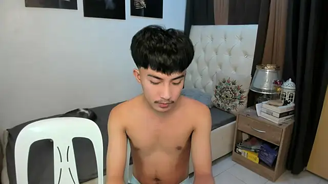 Urloverhardcock online show from November 25, 2025, 4:57 am