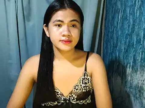 Snapshot of Rema_thebigcock chatting on August 4, 2026, 7:18 pm Rema thebigcock online show from August 4, 2026, 7:18 pm