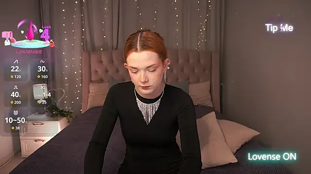 AvaRyder online show from November 17, 2025, 1:04 pm