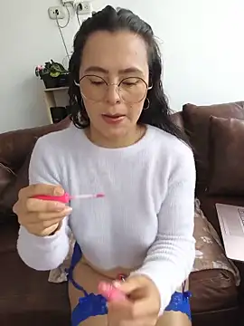 Snapshot of ALEJA__22 chatting on June 9, 2026, 12:17 pm ALEJA 22 online show from June 9, 2026, 12:17 pm