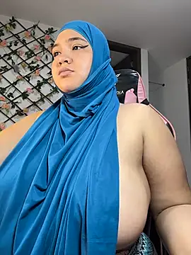 sweetmuslim01 online show from March 18, 2025, 12:19 am