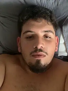 Snapshot of Bbbtro chatting on March 12, 2026, 8:35 pm Bbbtro online show from March 12, 2026, 8:35 pm