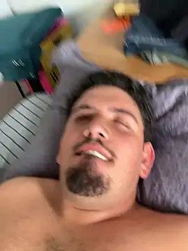 Snapshot of Bbbtro chatting on March 25, 2026, 7:13 pm Bbbtro online show from March 25, 2026, 7:13 pm