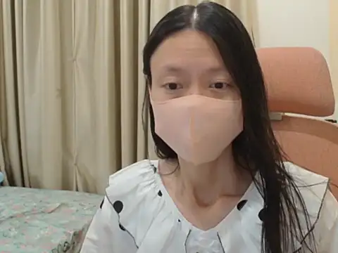 Lil-Cherries online show from January 17, 2026, 1:47 pm