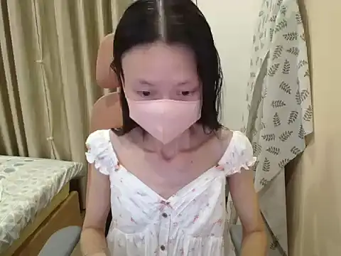 Lil-Cherries online show from June 24, 2026, 5:33 pm
