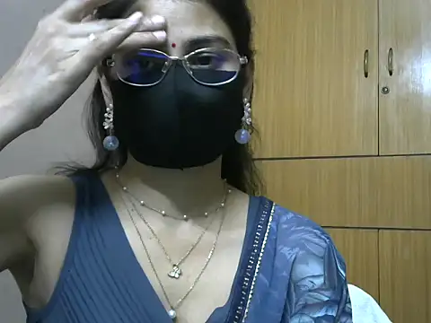 Fairy Pie online show from May 23, 2026, 5:45 pm