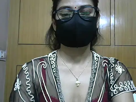 Fairy Pie online show from April 24, 2026, 9:39 pm