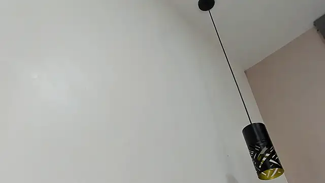 Snapshot of LaurenSnow__ chatting on November 18, 2025, 8:01 pm LaurenSnow online show from November 18, 2025, 8:01 pm