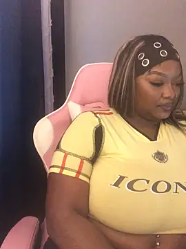 Snapshot of Fxncymuse chatting on March 5, 2026, 3:08 pm Fxncymuse online show from March 5, 2026, 3:08 pm