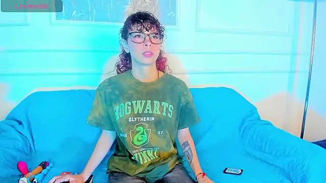 AliceMadnes online show from January 16, 2026, 3:05 pm