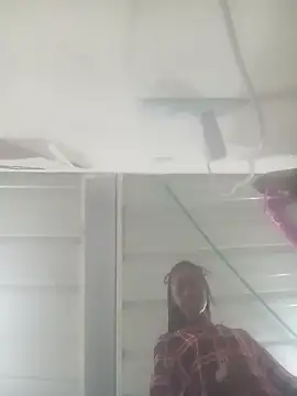 Snapshot of Aliis_Love chatting on February 23, 2026, 12:34 am Aliis Love online show from February 23, 2026, 12:34 am