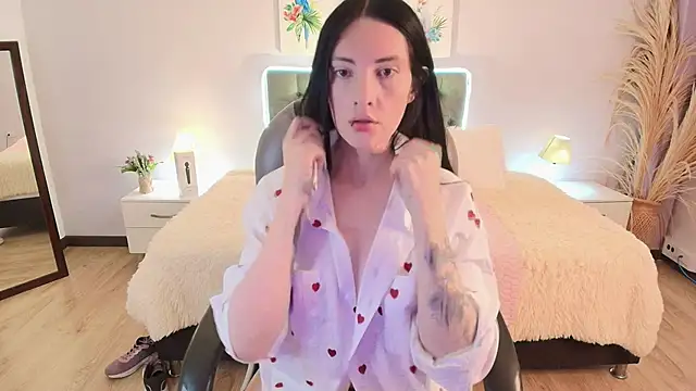 Neo sarah  online show from May 6, 2026, 3:10 am