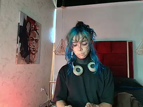 luxiel  online show from April 24, 2026, 9:17 pm