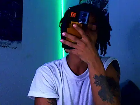 Snapshot of Arthur_1126 chatting on February 5, 2026, 11:06 am Arthur 1126 online show from February 5, 2026, 11:06 am