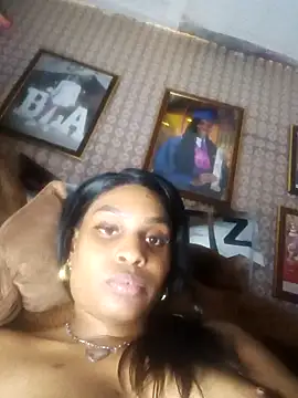 Camile Queen online show from December 4, 2025, 2:54 am