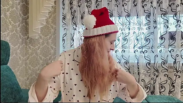 SweetLiaison online show from December 3, 2025, 6:03 am