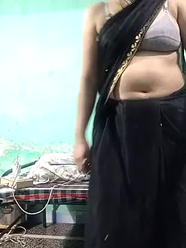 Snapshot of Piya_Bakshi chatting on February 6, 2026, 6:37 pm Piya Bakshi online show from February 6, 2026, 6:37 pm