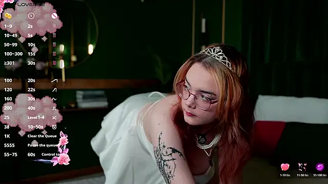 Lily  Evans online show from June 12, 2026, 3:48 am