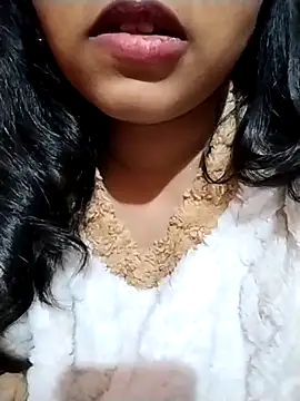 Sexy Divya   online show from December 19, 2025, 5:48 pm