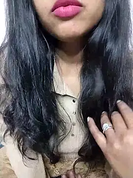 Sexy Divya   online show from February 6, 2026, 5:47 am